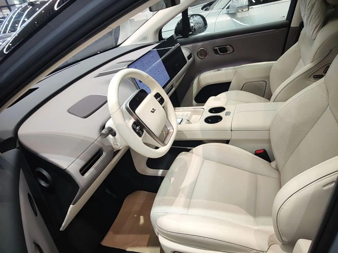 Used Li Auto i8 2025 Model Standard Version — миниатюра 22