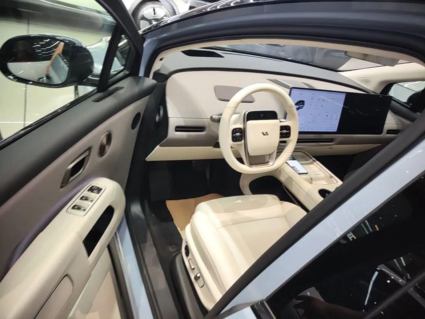 Used Li Auto i8 2025 Model Standard Version — миниатюра 23