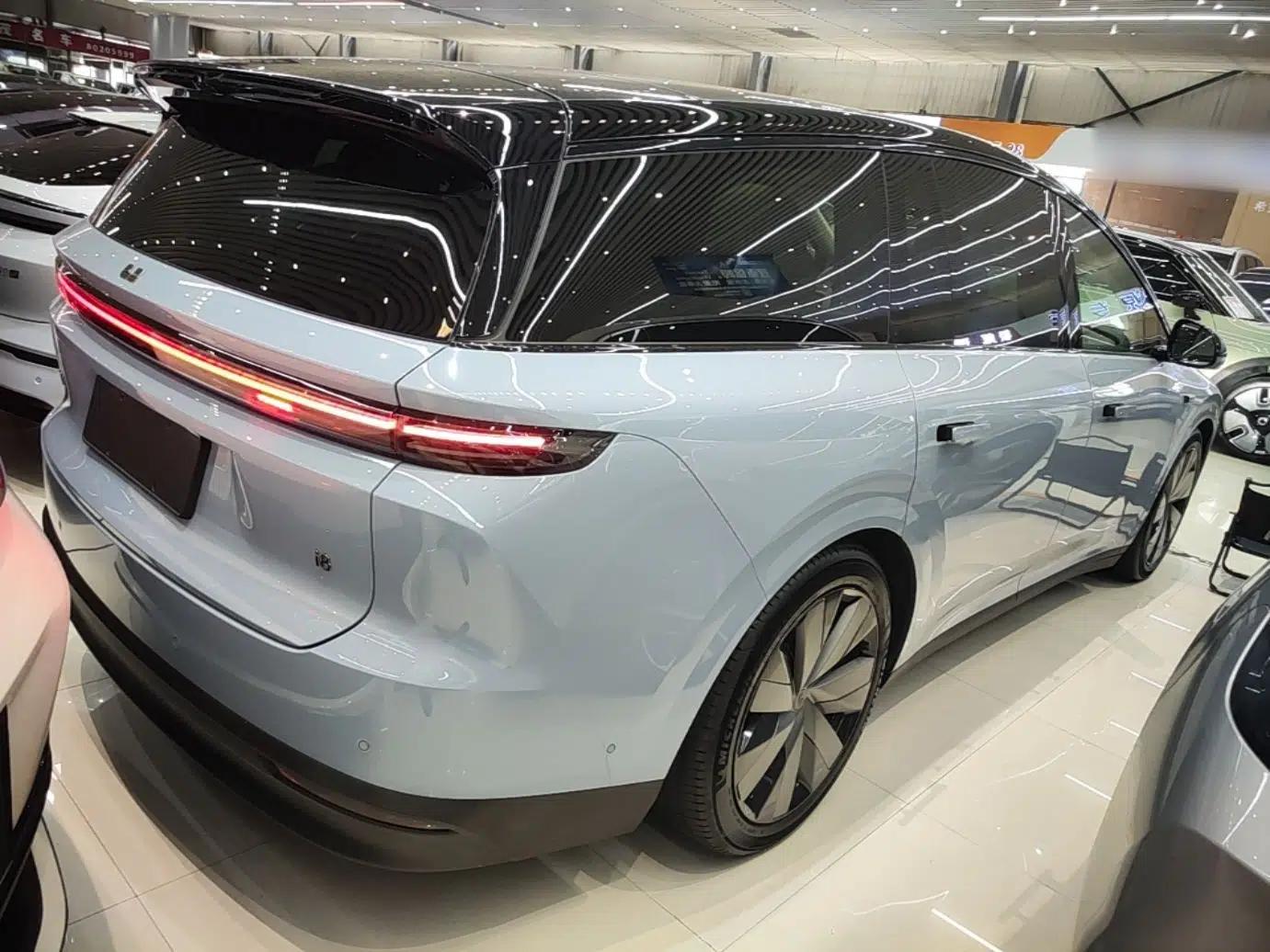 Used Li Auto i8 2025 Model Standard Version — миниатюра 6