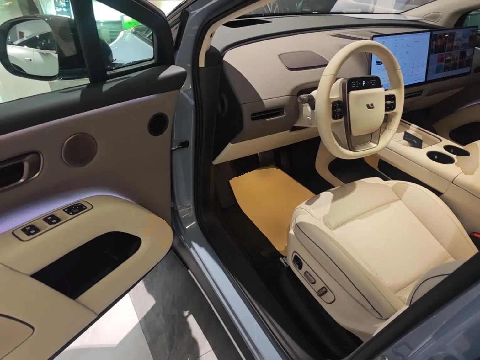 Used Li Auto i8 2025 Model Standard Version — миниатюра 18