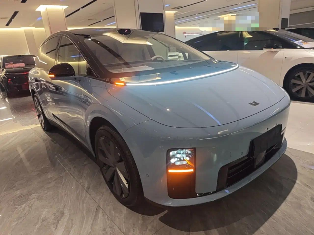 Used Li Auto i8 2025 Model Standard Version — миниатюра 3