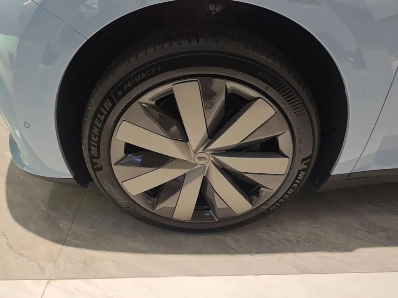 Used Li Auto i8 2025 Model Standard Version — миниатюра 10