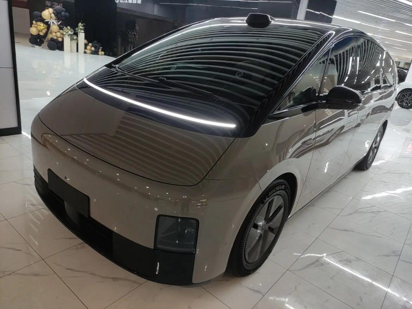 Used Li Auto MEGA 2024 Ultra Model — миниатюра 1