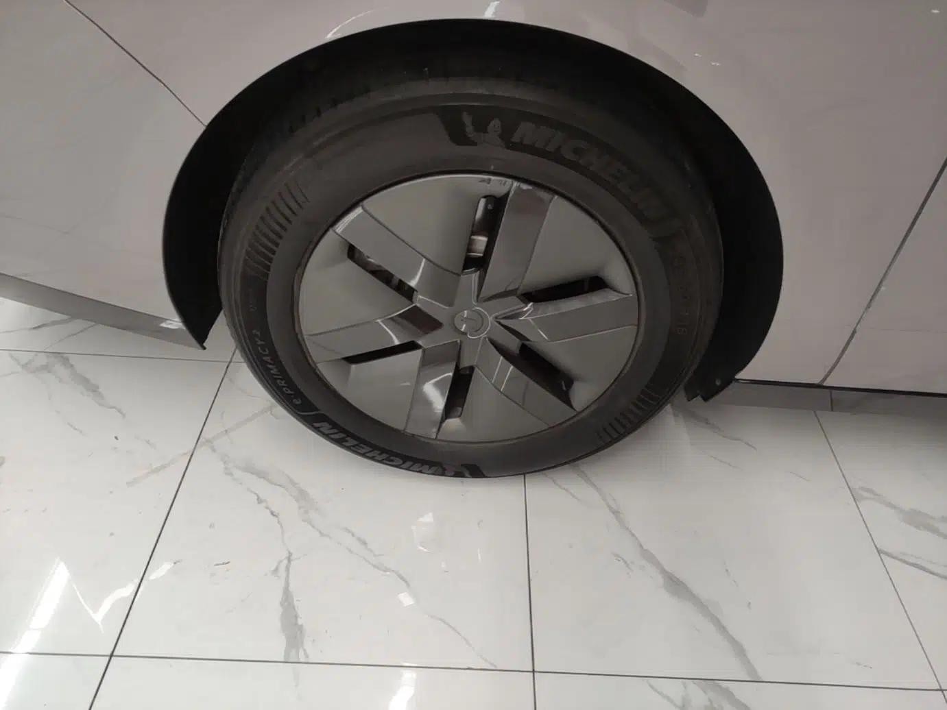 Used Li Auto MEGA 2024 Ultra Model — миниатюра 11