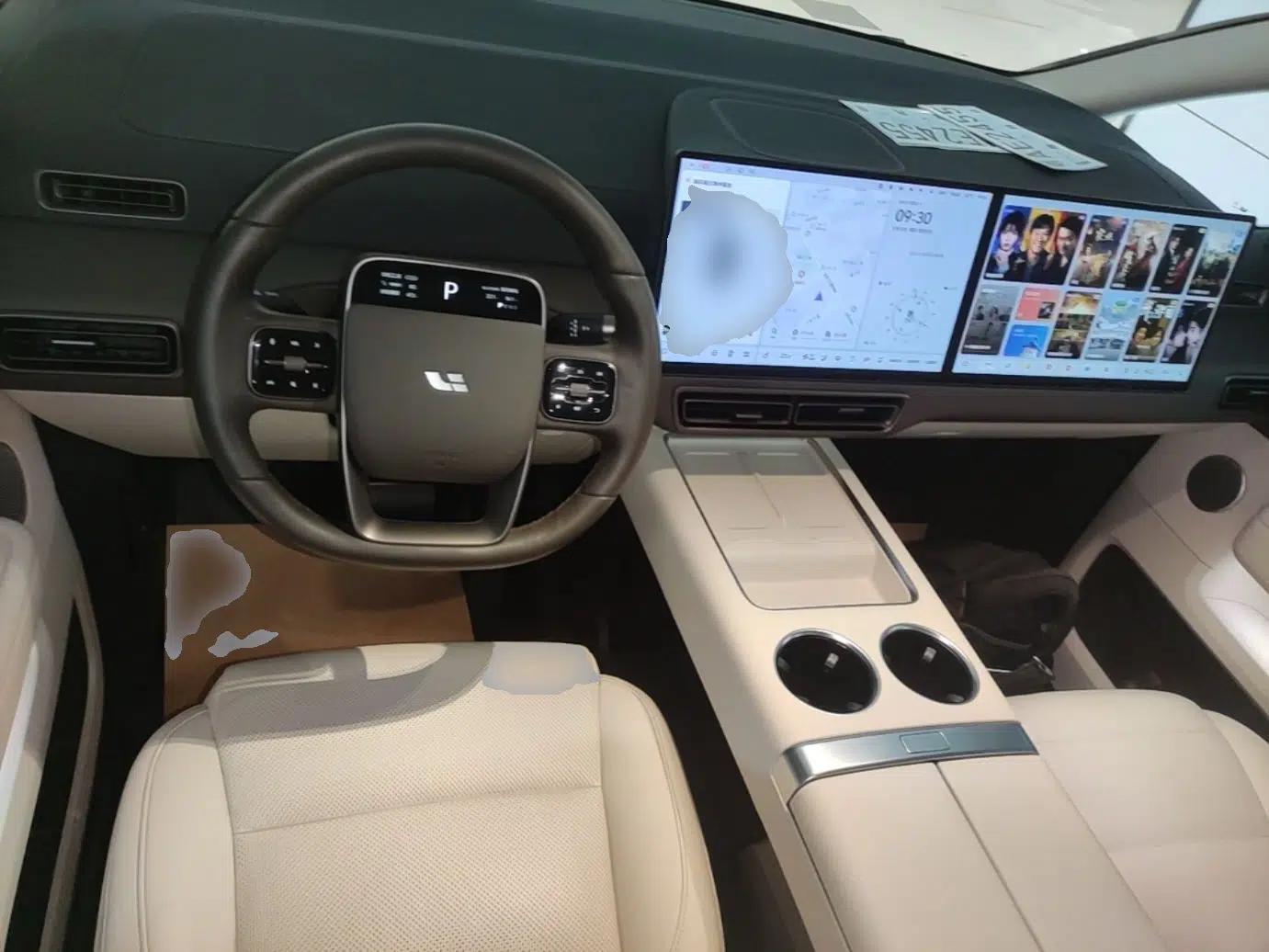 Used Li Auto MEGA 2024 Ultra Model — миниатюра 12