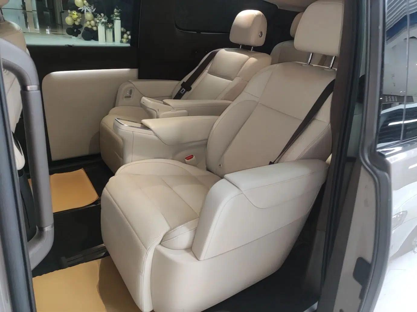 Used Li Auto MEGA 2024 Ultra Model — миниатюра 20