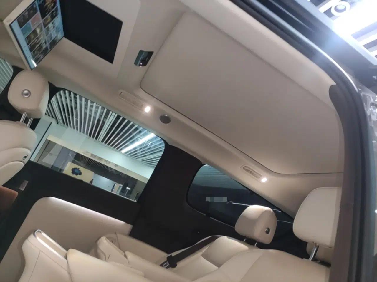 Used Li Auto MEGA 2024 Ultra Model — миниатюра 21