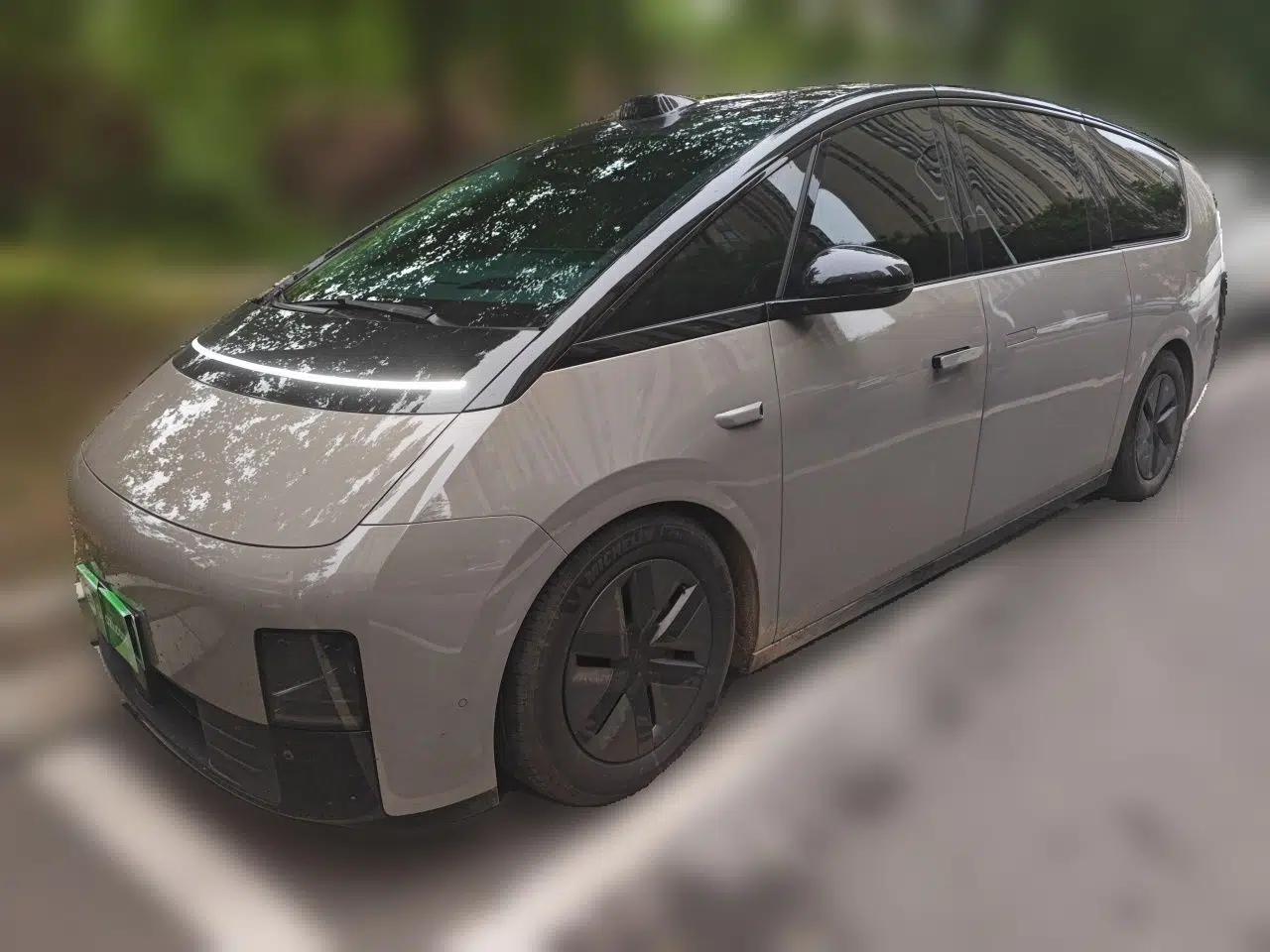 Used Li Auto MEGA 2024 Ultra Model — миниатюра 1