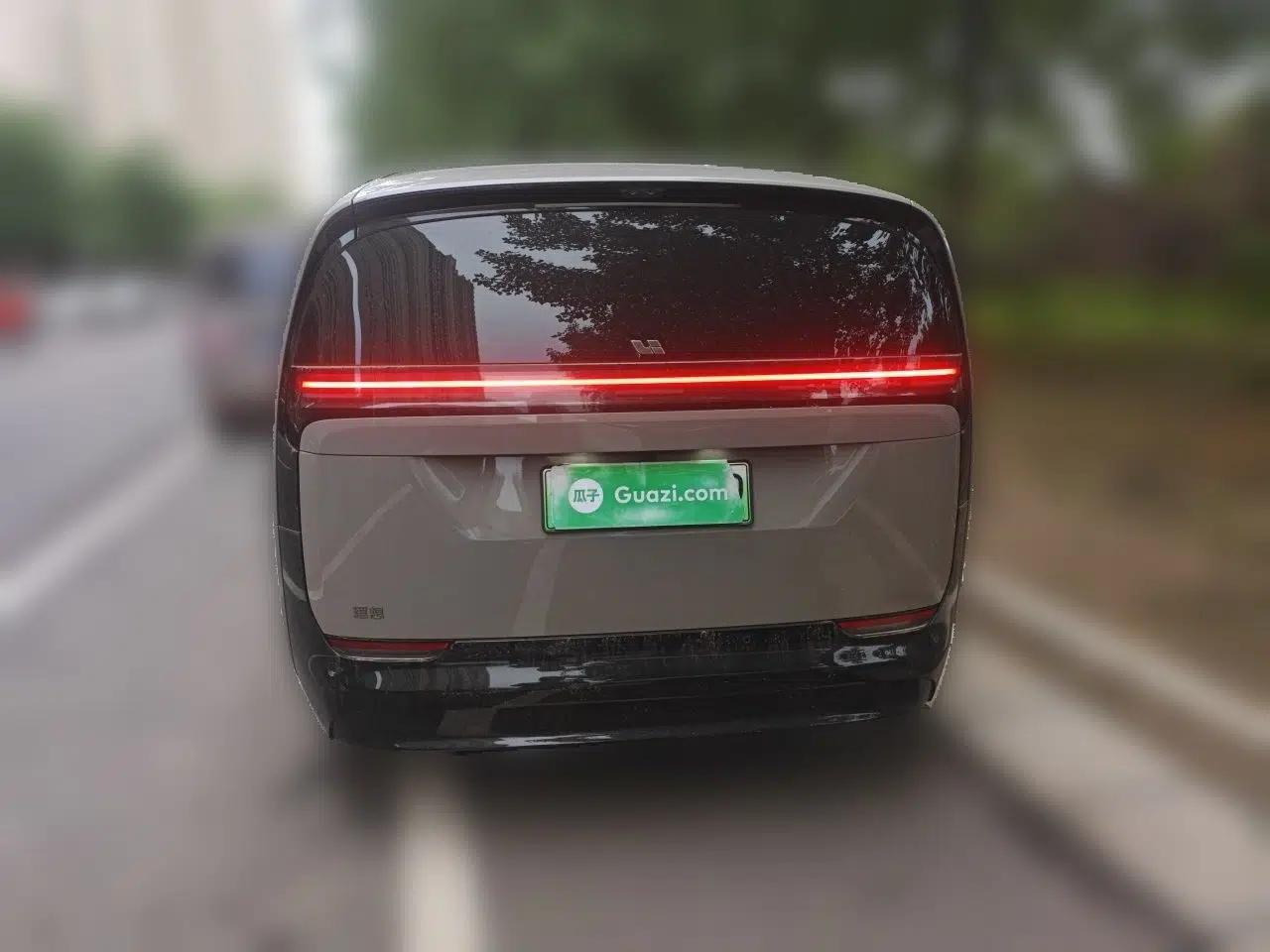 Used Li Auto MEGA 2024 Ultra Model — миниатюра 5