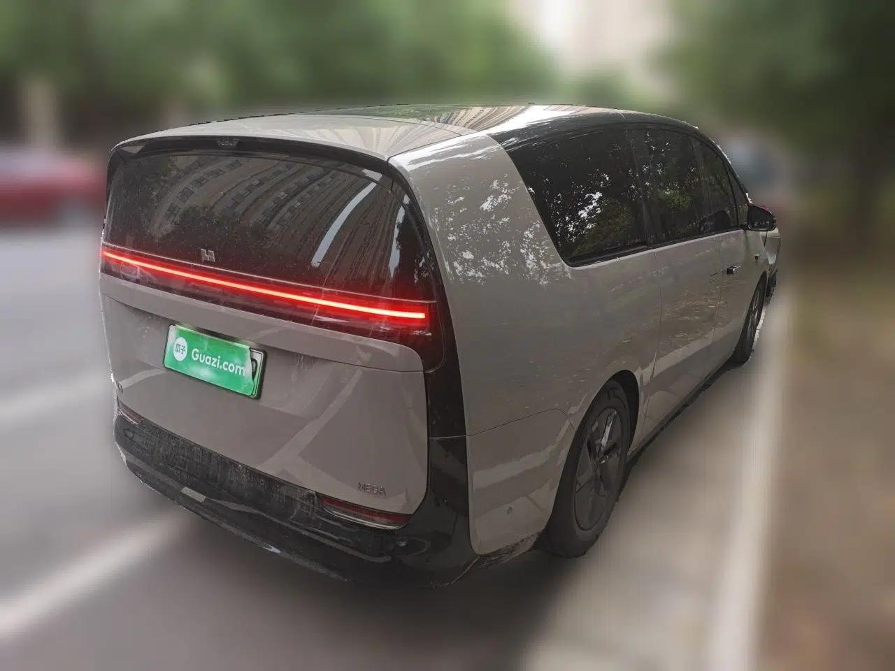 Used Li Auto MEGA 2024 Ultra Model — миниатюра 6