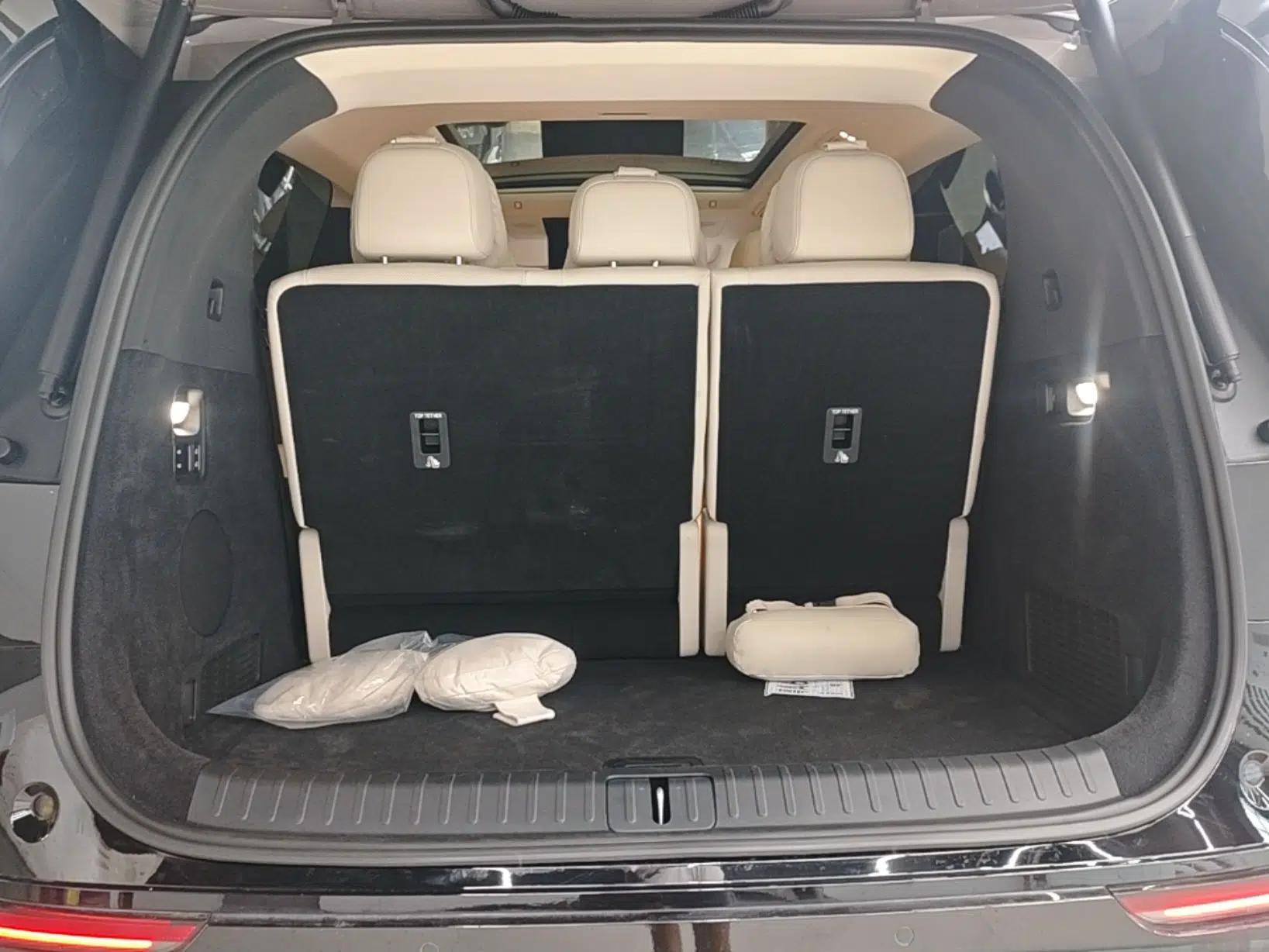 Used Li Auto MEGA 2025 Home Family Special Edition — миниатюра 22