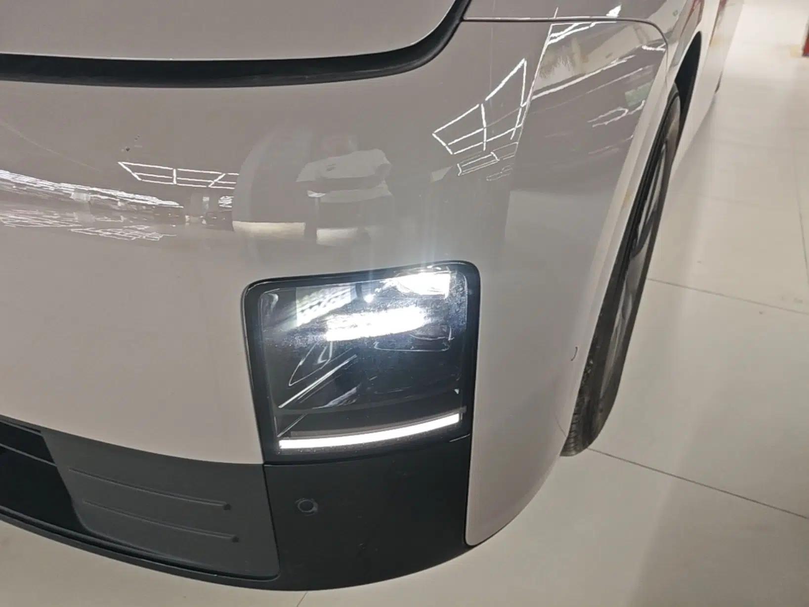 Used Li Auto MEGA 2025 Home Family Special Edition — миниатюра 8