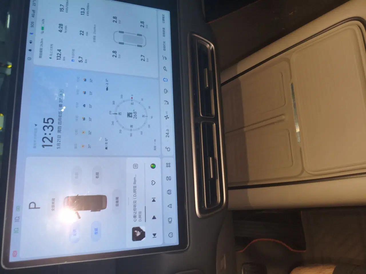 Used Li Auto MEGA 2025 Home Family Special Edition — миниатюра 13