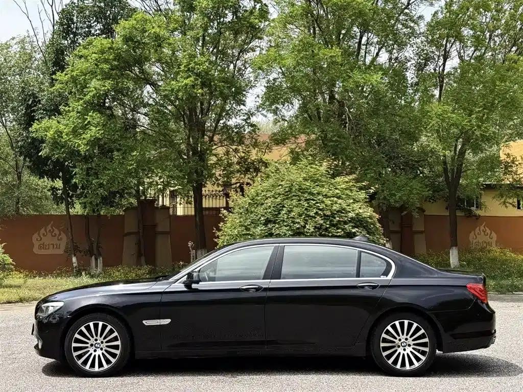 2011 BMW 7 Series 760Li Steinway Limited Edition — миниатюра 5