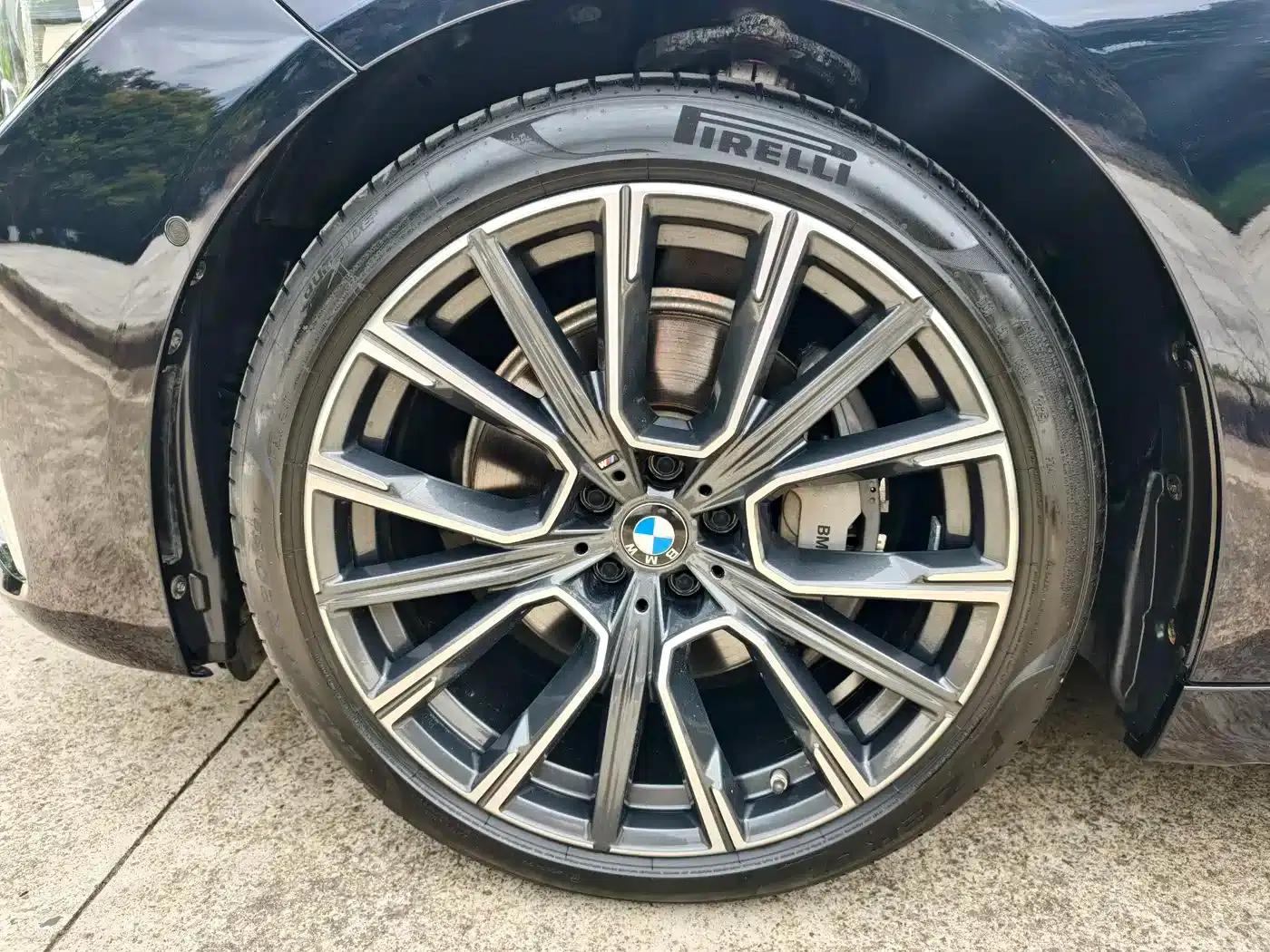2019 BMW 7 Series Facelift 740Li Leading Edition M Sport Package — миниатюра 11