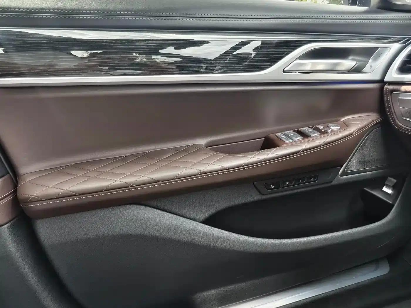 2019 BMW 7 Series Facelift 740Li Leading Edition M Sport Package — миниатюра 17