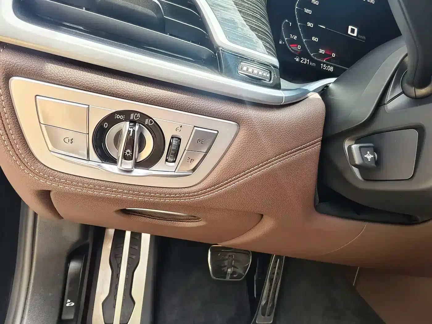 2019 BMW 7 Series Facelift 740Li Leading Edition M Sport Package — миниатюра 19