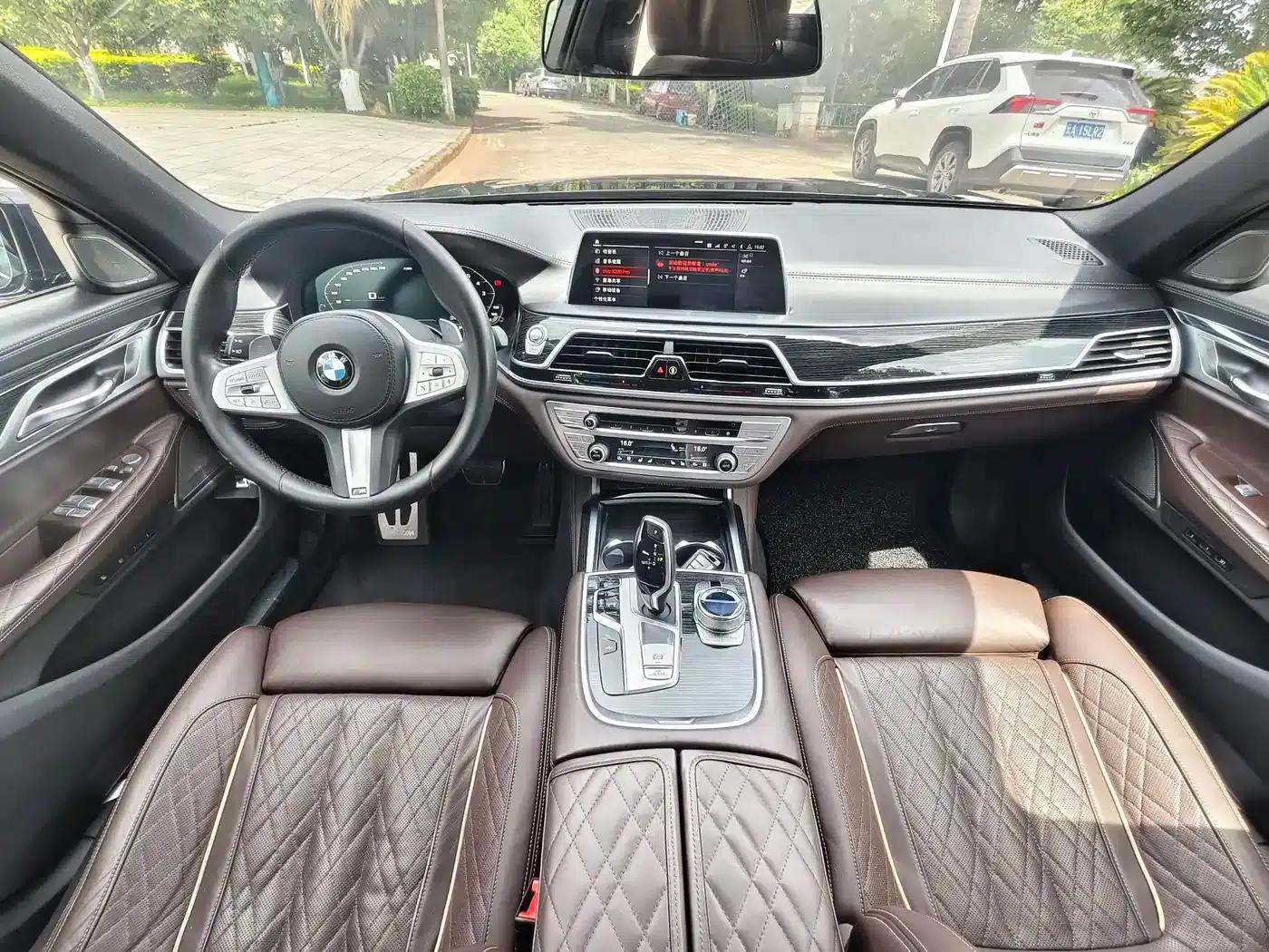 2019 BMW 7 Series Facelift 740Li Leading Edition M Sport Package — миниатюра 6