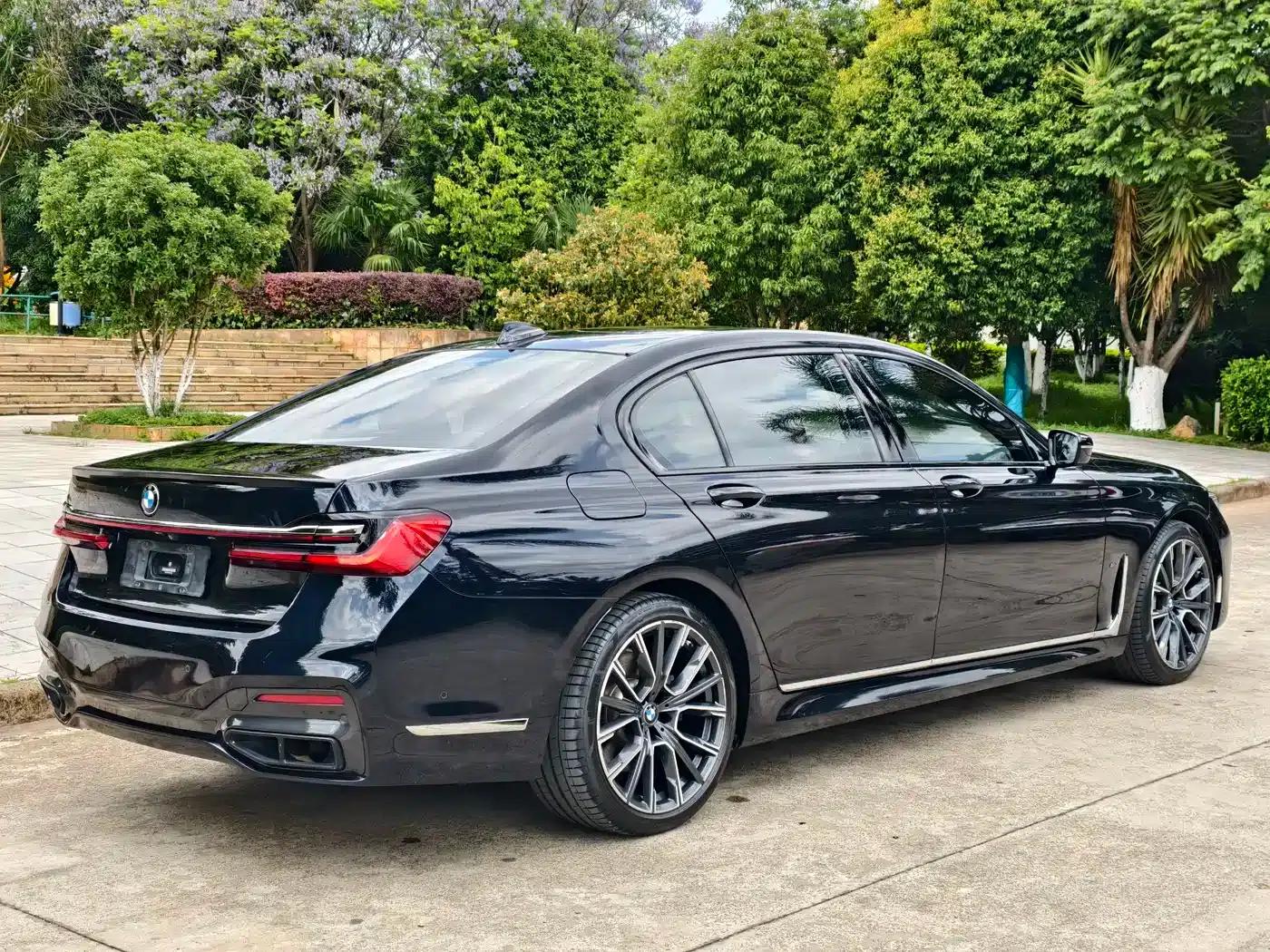 2019 BMW 7 Series Facelift 740Li Leading Edition M Sport Package — миниатюра 9