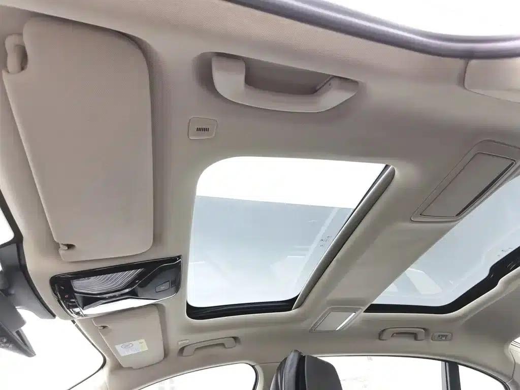 2018 BMW 7 Series 740Li Leading Model, Excellence Package — миниатюра 14