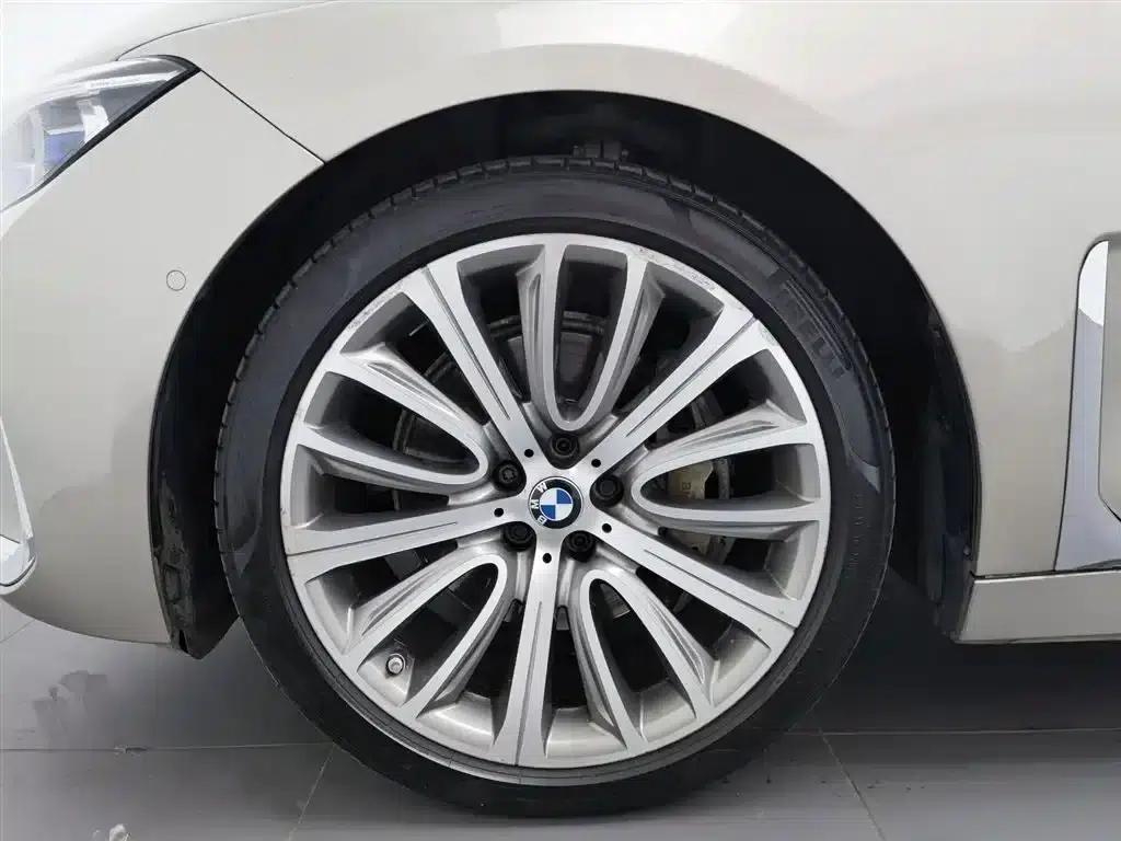 2018 BMW 7 Series 740Li Leading Model, Excellence Package — миниатюра 17