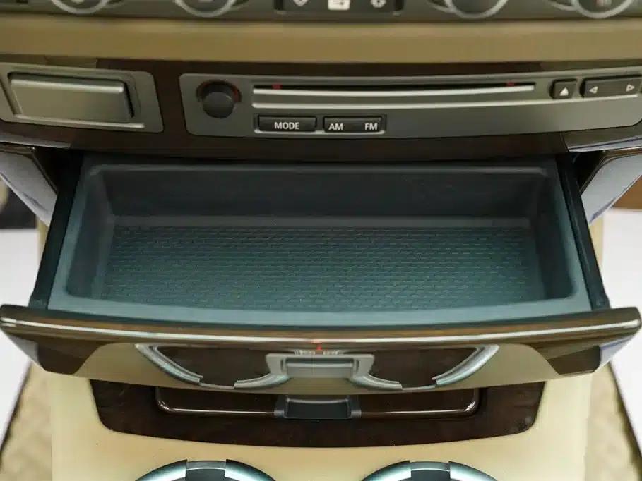 BMW 7 Series 2008 730Li Leading Edition — миниатюра 16