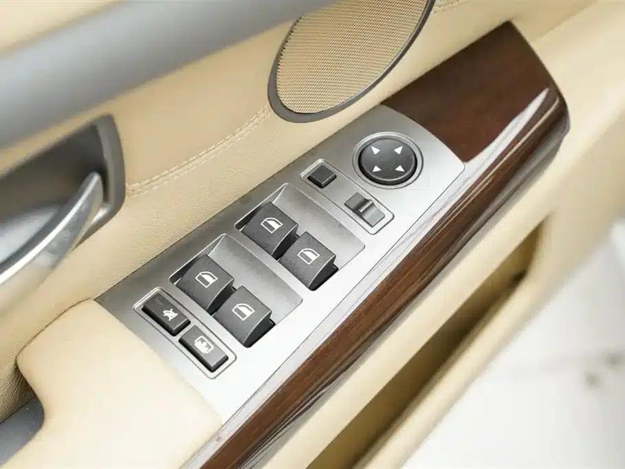 BMW 7 Series 2008 730Li Leading Edition — миниатюра 26