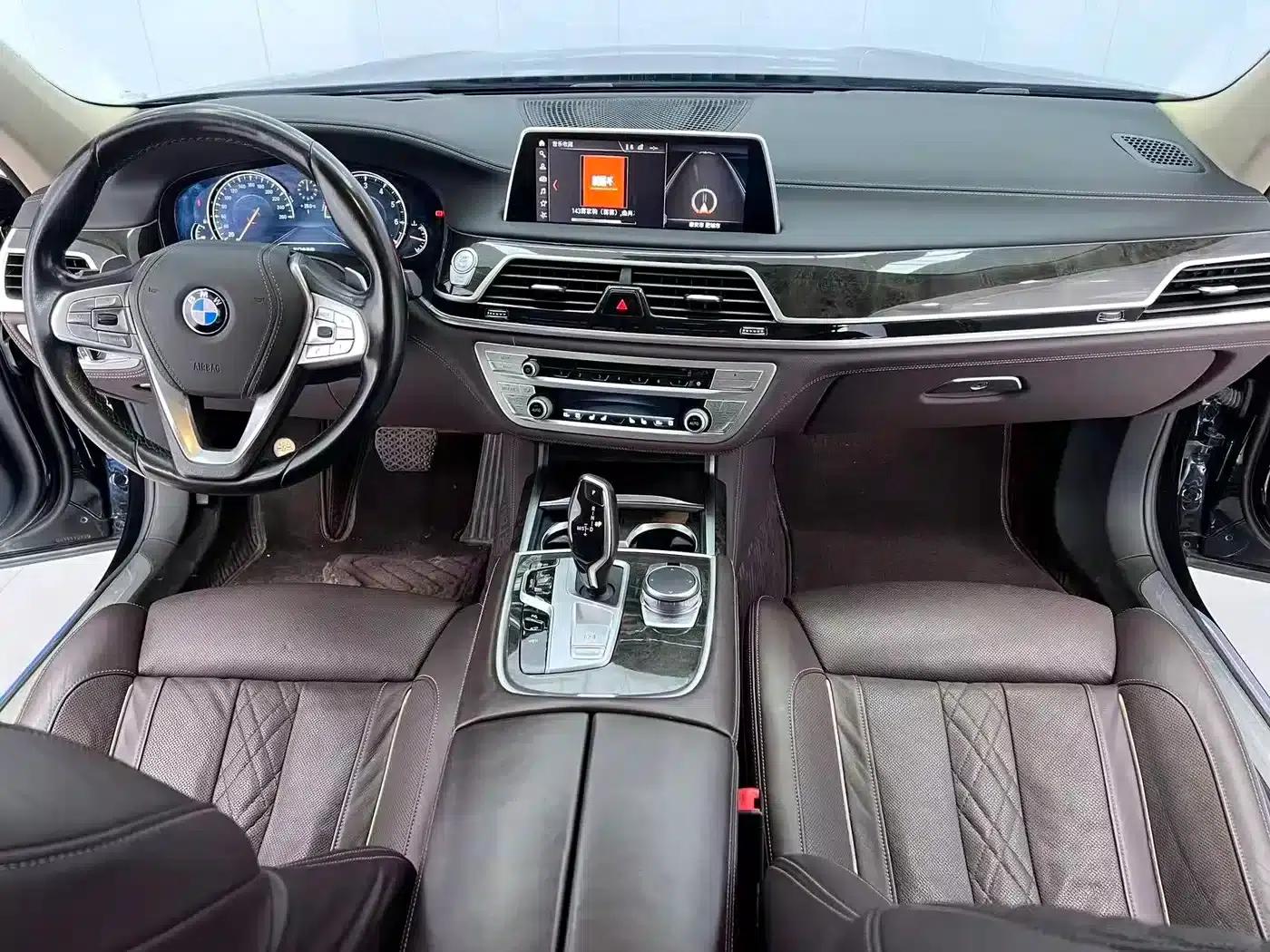 2018 BMW 7 Series 740Li Leading Model, Excellence Package — миниатюра 9