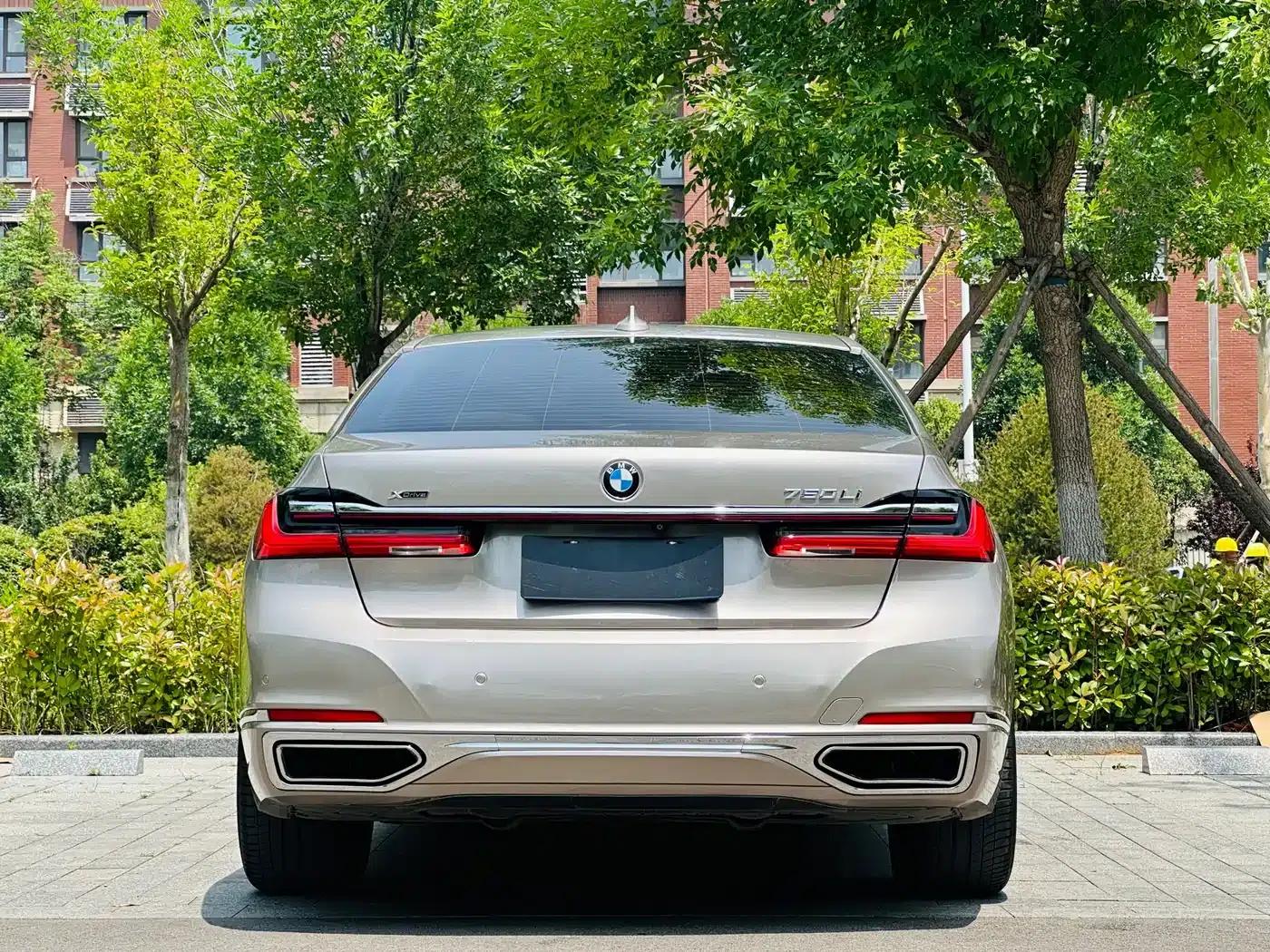 2016 BMW 7 Series 750Li xDrive 4-seater — миниатюра 15