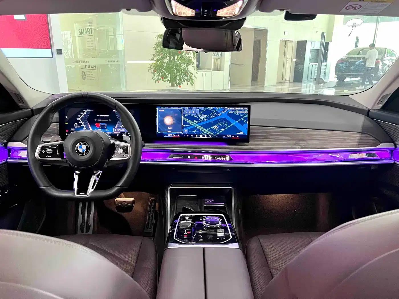 2023 BMW 7 Series 735Li M Sport Package — миниатюра 8