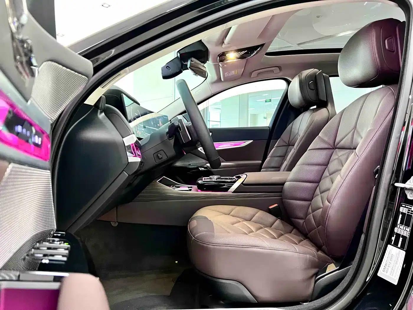 2023 BMW 7 Series 735Li M Sport Package — миниатюра 7