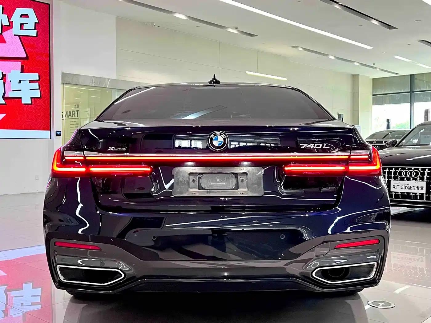 2019 BMW 7 Series 740Li xDrive Executive M Sport Package — миниатюра 10
