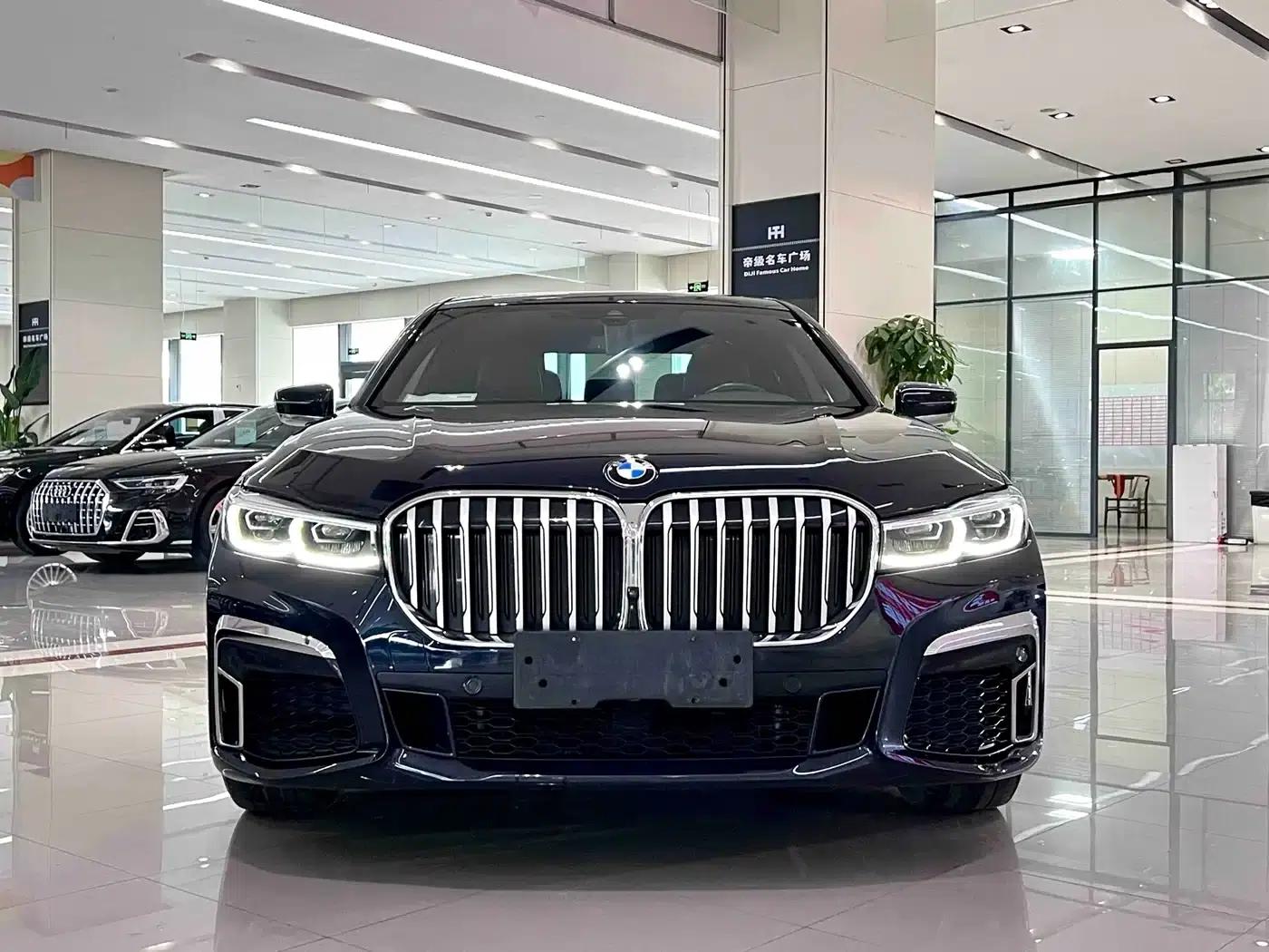 2019 BMW 7 Series Facelift 740Li Leading Edition M Sport Package — миниатюра 2