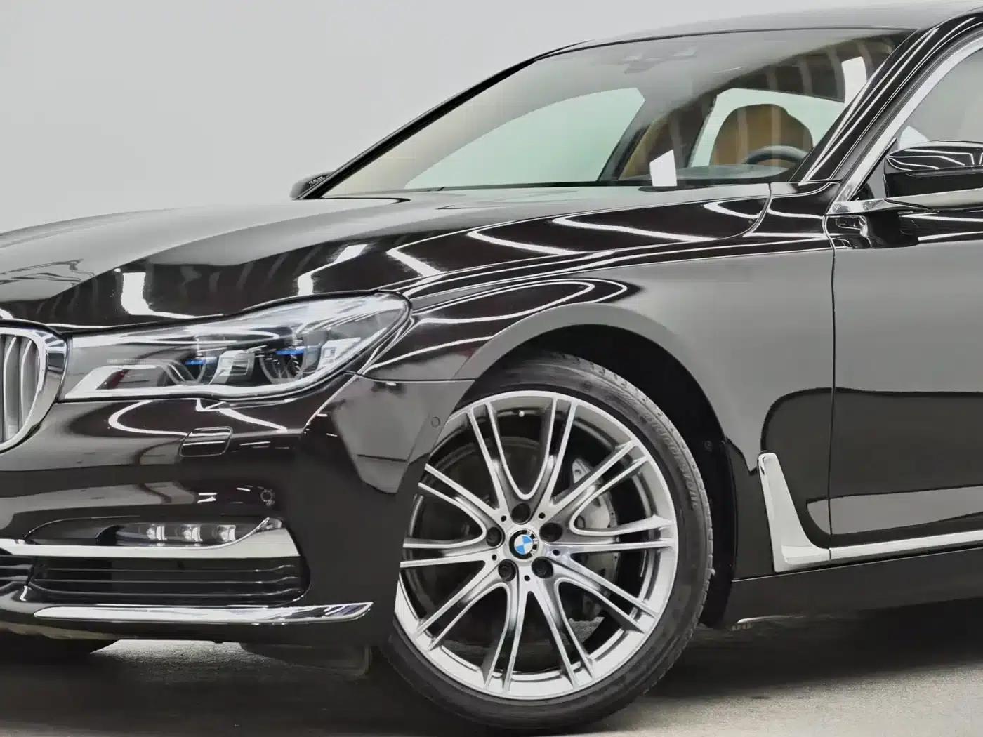 2018 BMW 7 Series 740Li xDrive Luxury Package — миниатюра 17