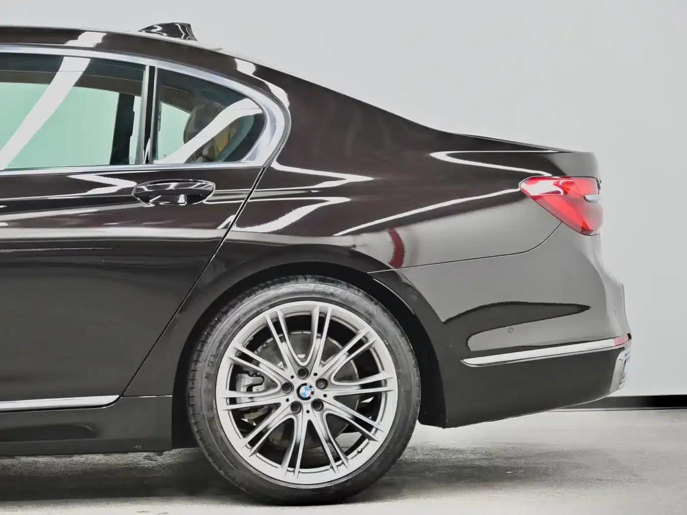 2018 BMW 7 Series 740Li xDrive Luxury Package — миниатюра 21