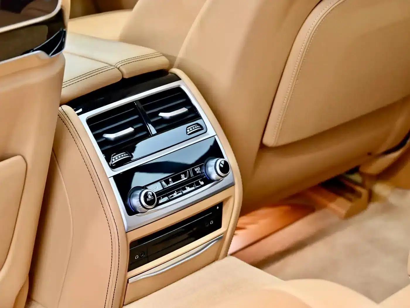 2018 BMW 7 Series 740Li xDrive Luxury Package — миниатюра 35