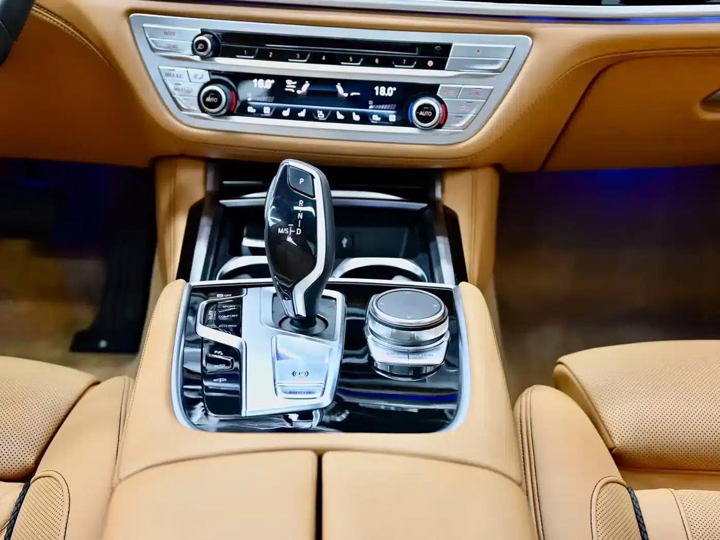 2018 BMW 7 Series 740Li xDrive Luxury Package — миниатюра 41