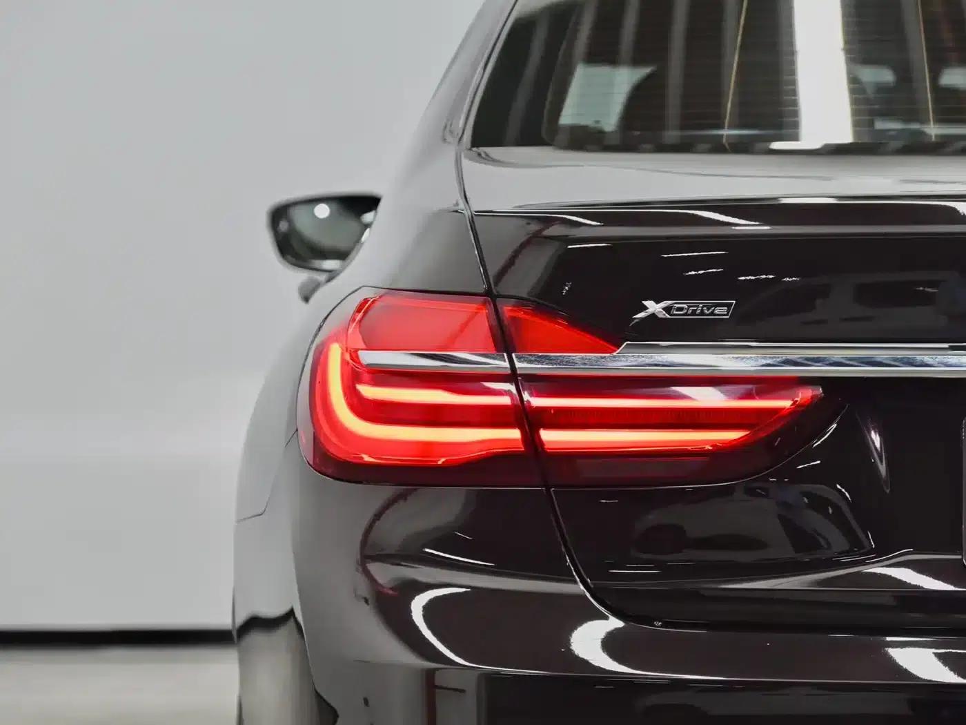 2018 BMW 7 Series 740Li xDrive Luxury Package — миниатюра 10