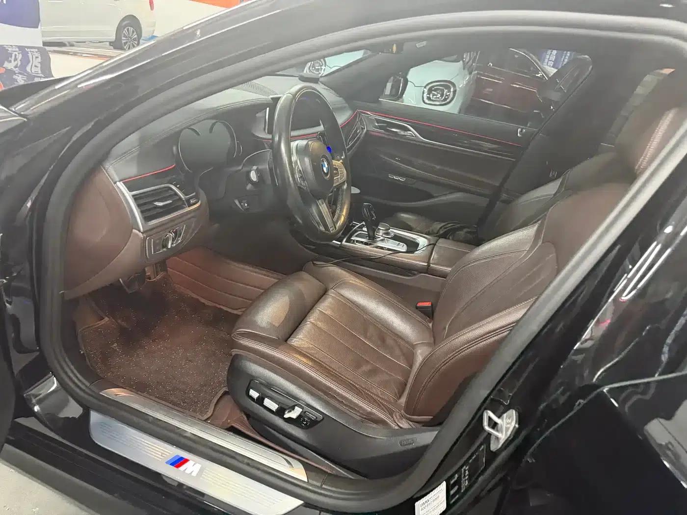 2018 BMW 7 Series 730Li Leading Edition M Sport Package — миниатюра 4