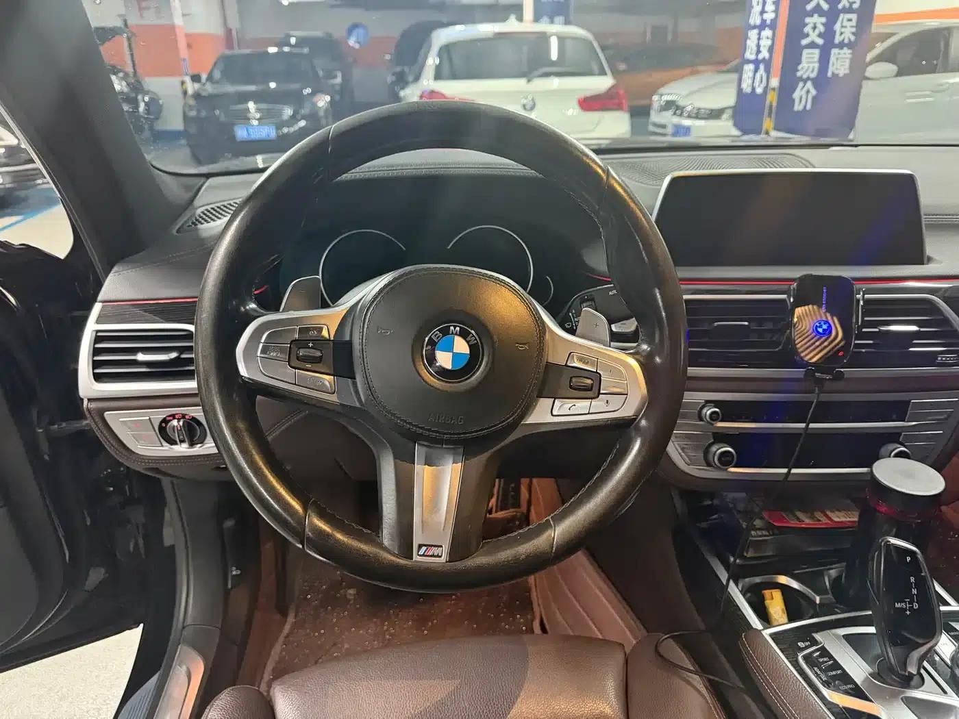 2018 BMW 7 Series 730Li Leading Edition M Sport Package — миниатюра 6