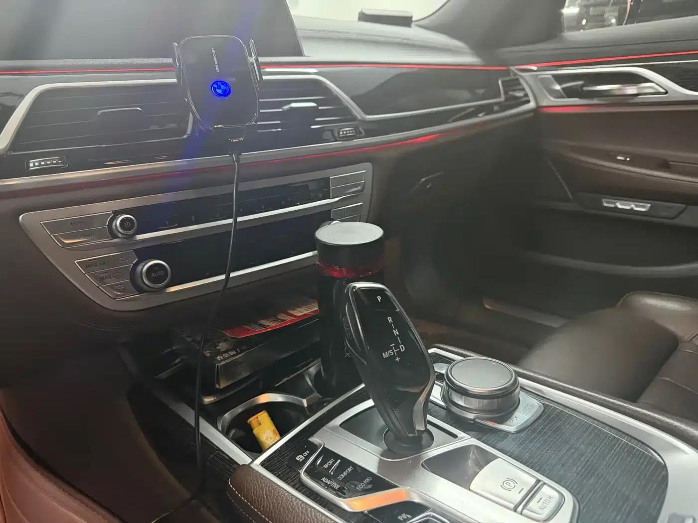 2018 BMW 7 Series 730Li Leading Edition M Sport Package — миниатюра 7