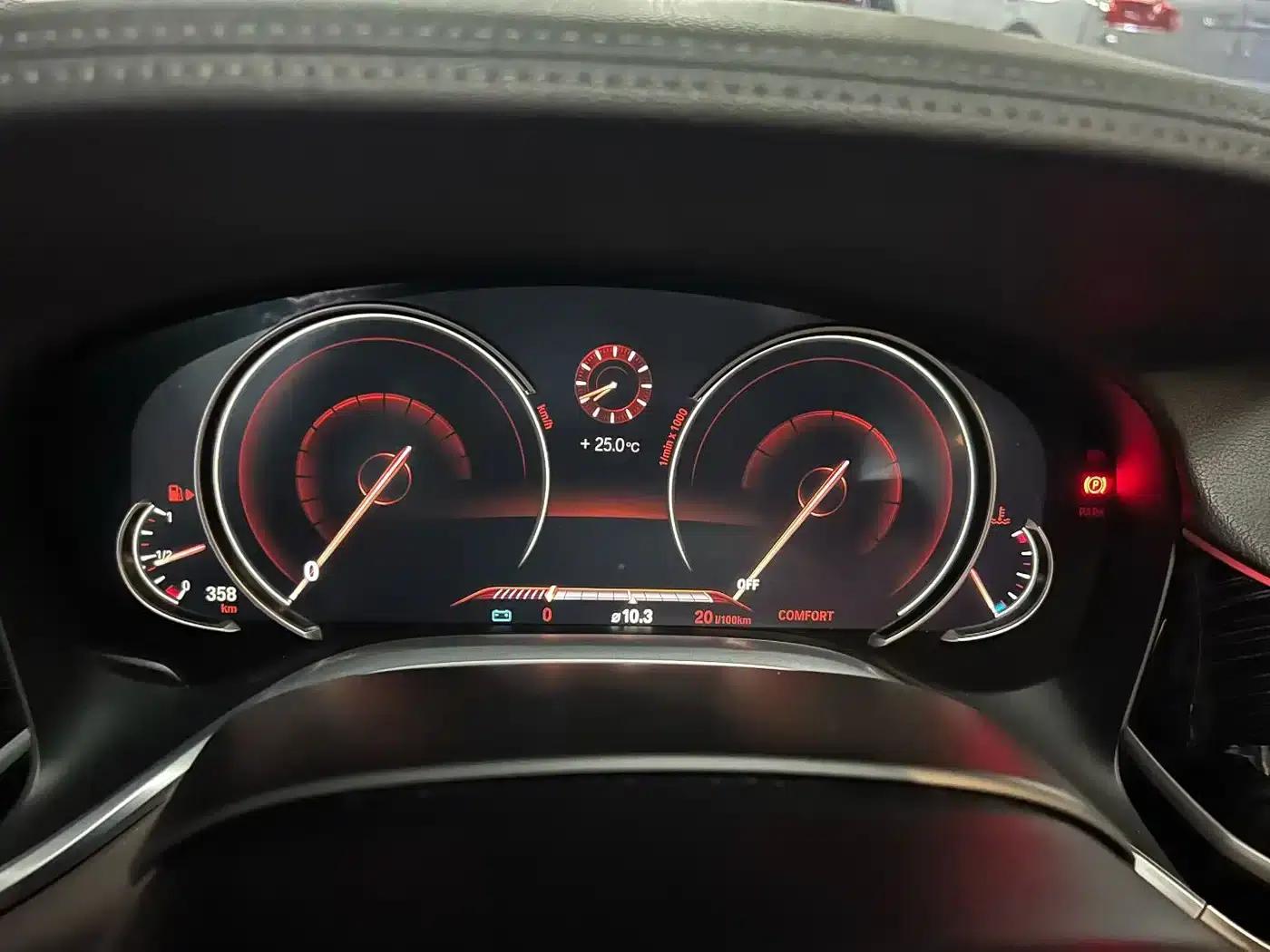 2018 BMW 7 Series 730Li Leading Edition M Sport Package — миниатюра 10