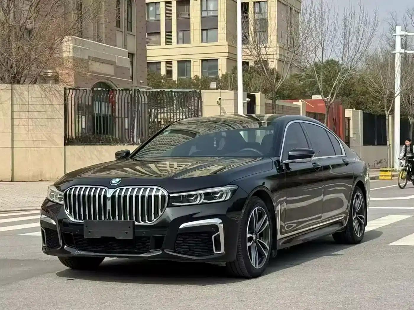 2019 BMW 7 Series 730Li M Sport Package — миниатюра 1