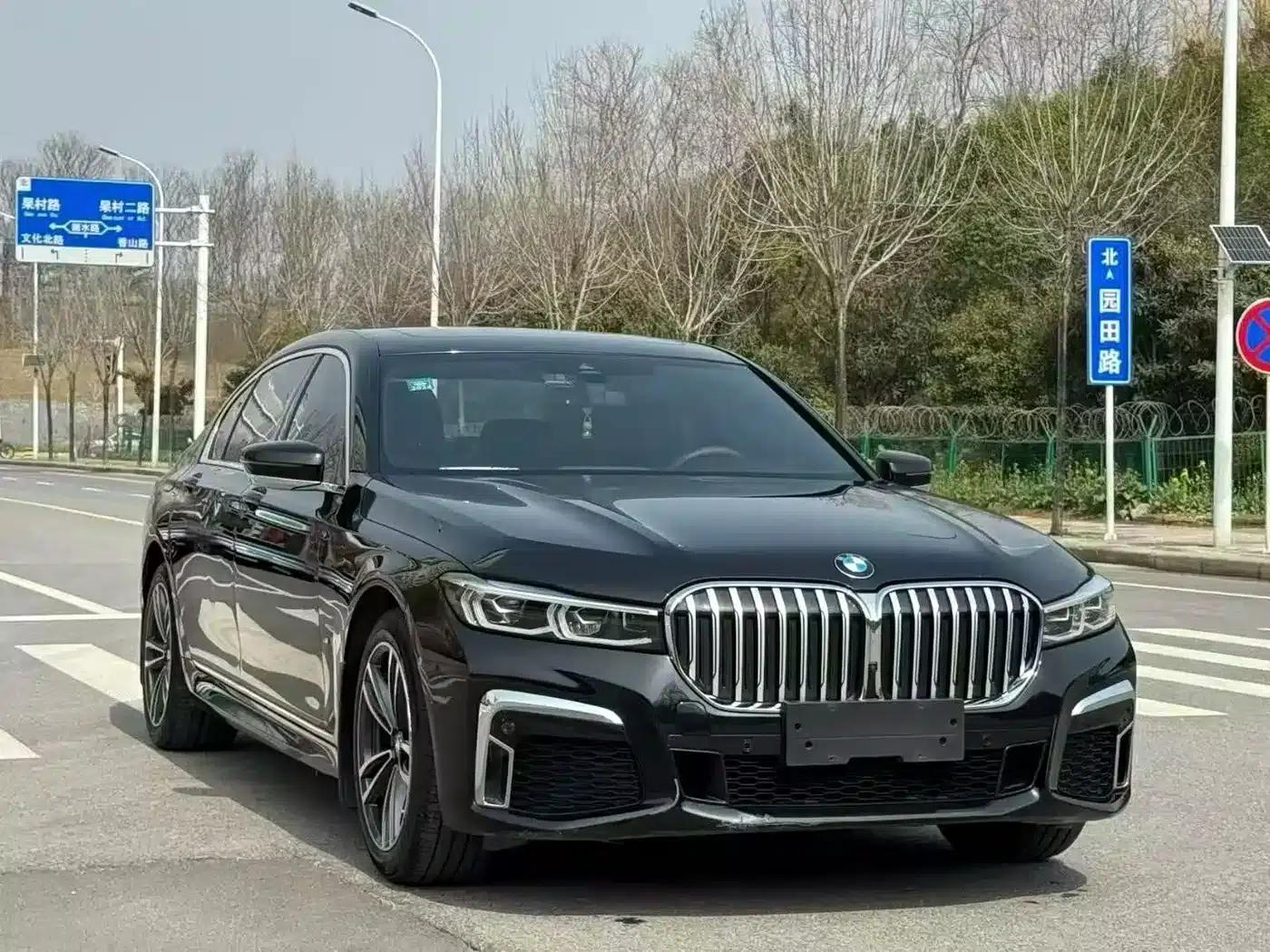 2019 BMW 7 Series 730Li M Sport Package — миниатюра 3