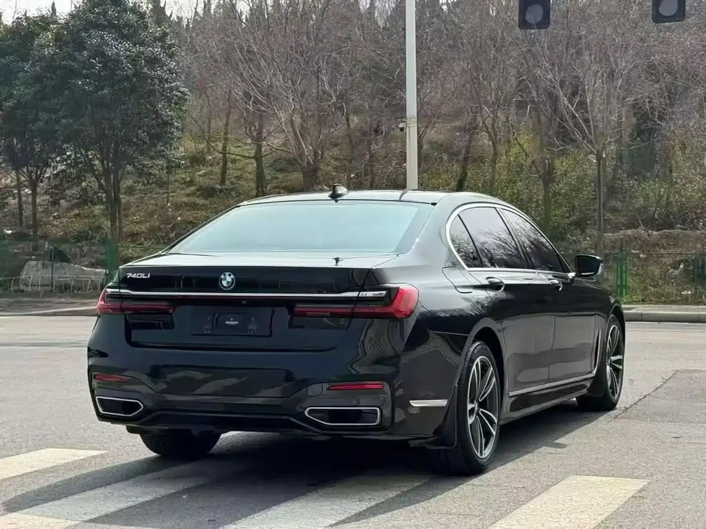 2019 BMW 7 Series 730Li M Sport Package — миниатюра 9
