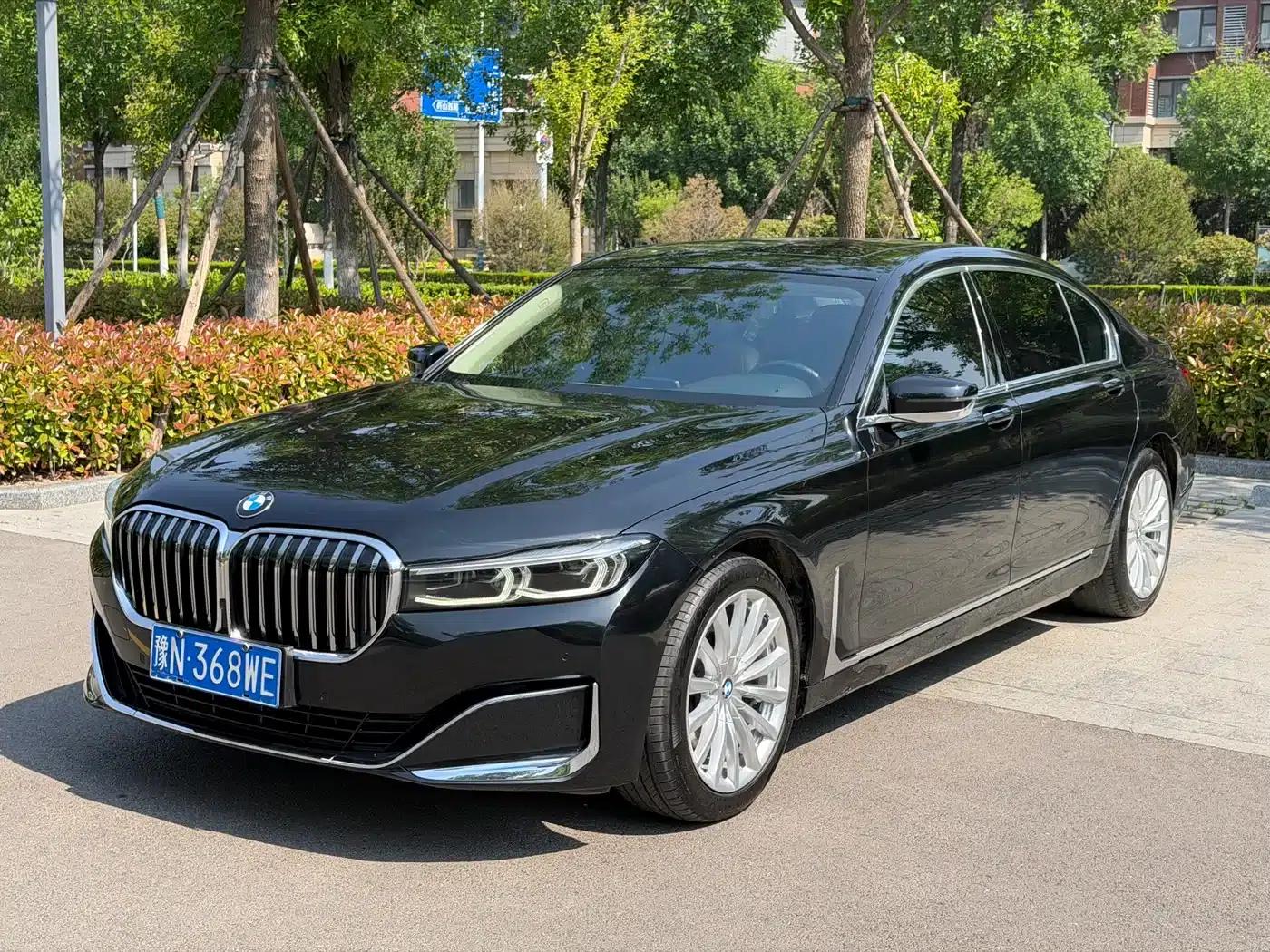2021 BMW 7 Series 730Li Luxury Package — миниатюра 1
