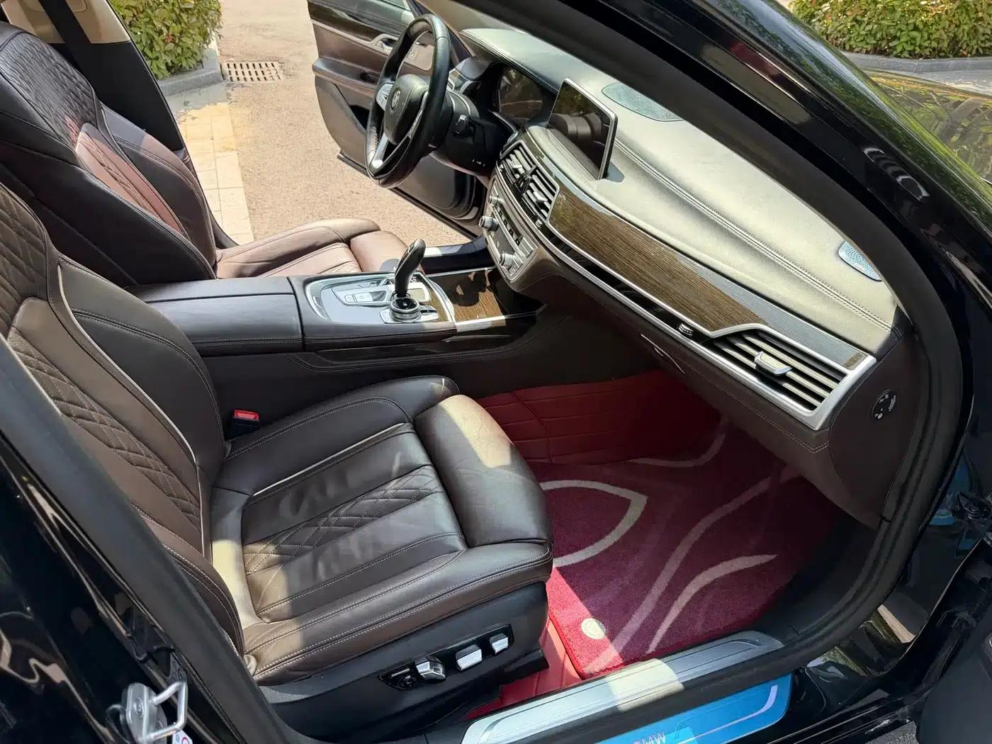 2021 BMW 7 Series 730Li Luxury Package — миниатюра 11