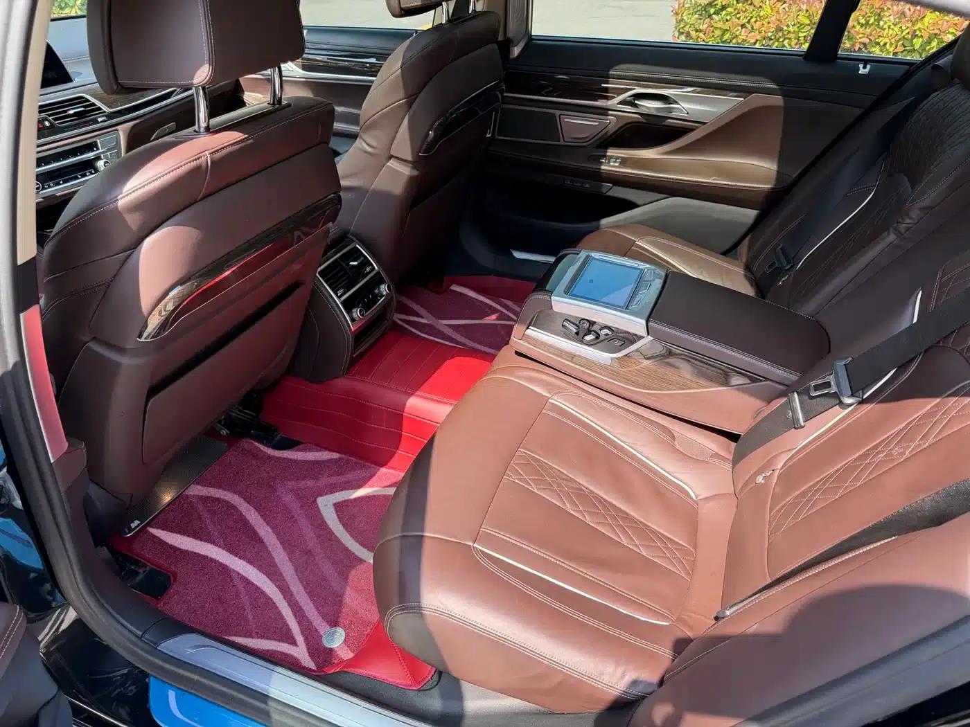 2021 BMW 7 Series 730Li Luxury Package — миниатюра 8