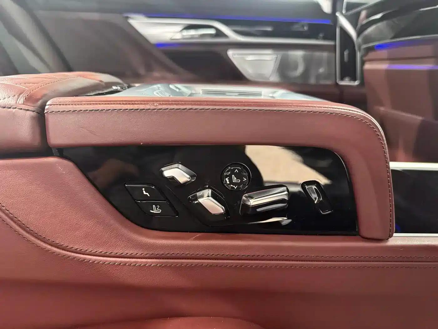 2019 BMW 7 Series 740Li xDrive Executive M Sport Package — миниатюра 22
