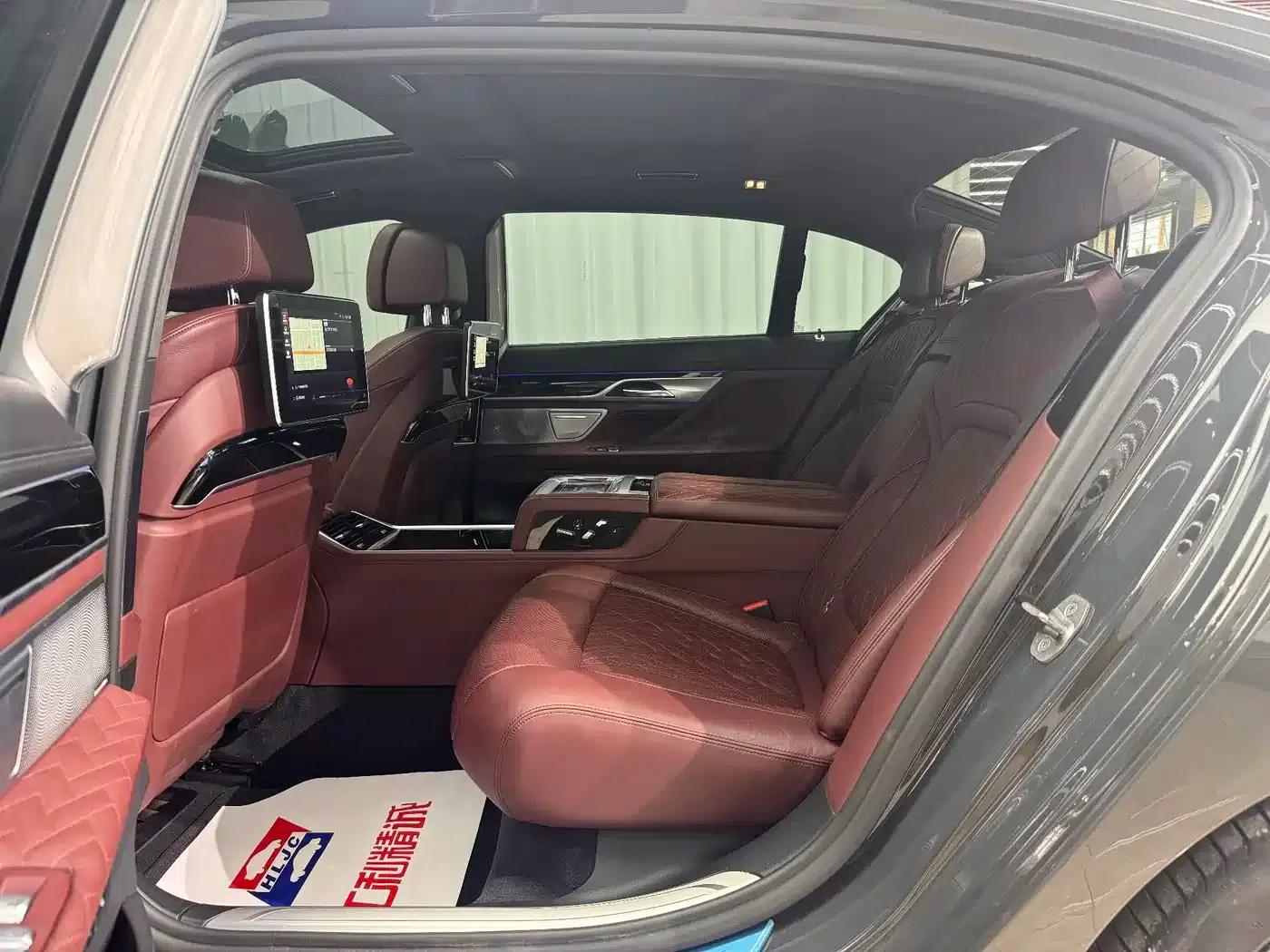 2019 BMW 7 Series 740Li xDrive Executive M Sport Package — миниатюра 8
